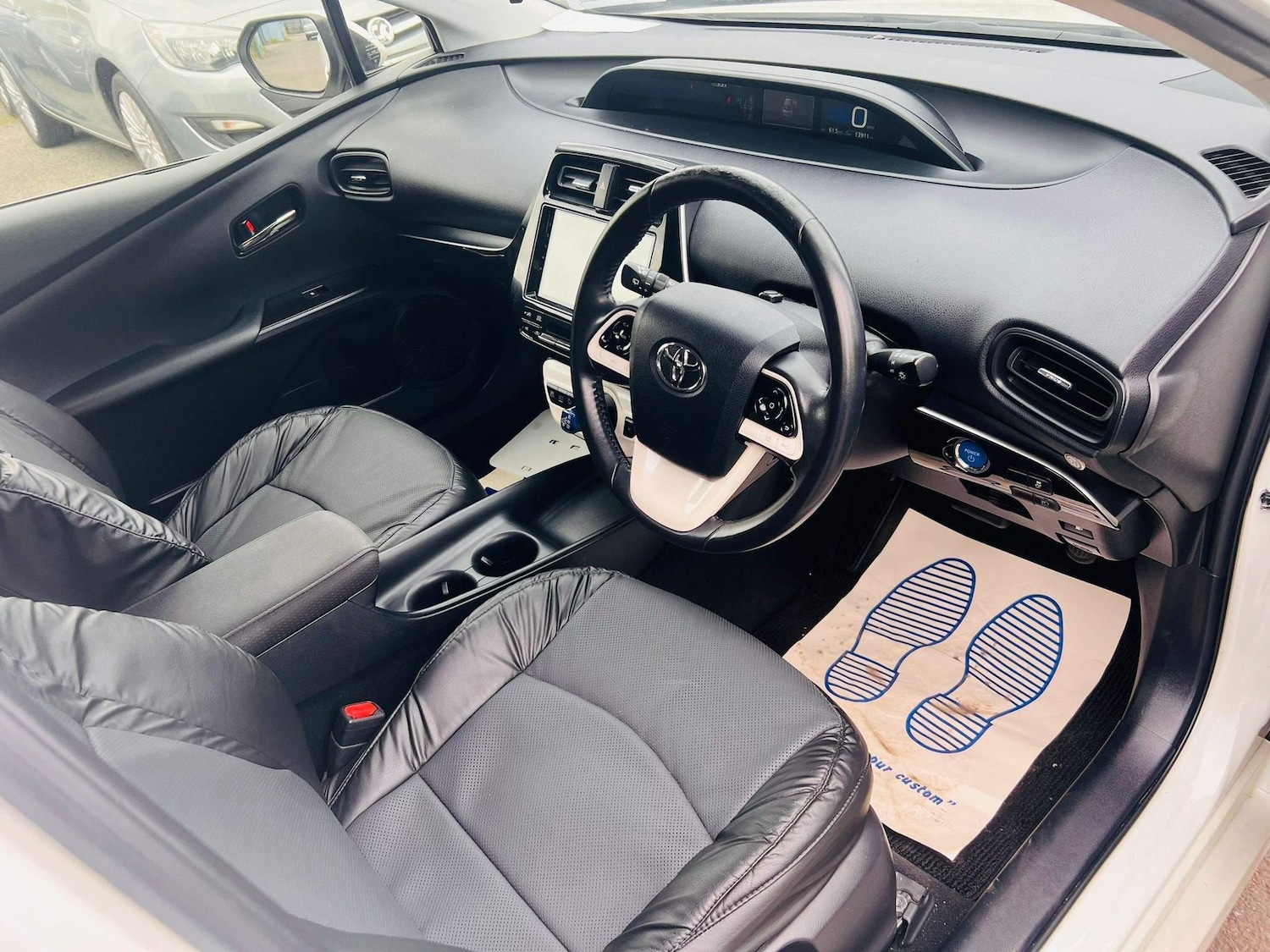 Used Toyota Prius 2024 for sale - 76186881: Photo 5