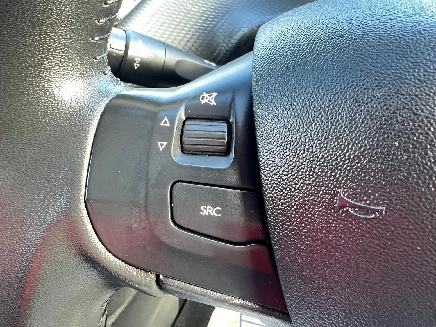 Used Peugeot 208 2019 for sale - 76625710: Photo 24