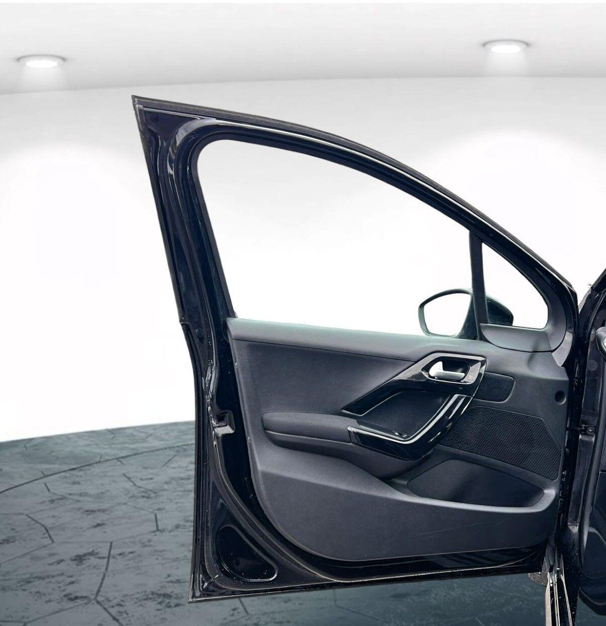 Used Peugeot 208 2019 for sale - 76625710: Photo 41