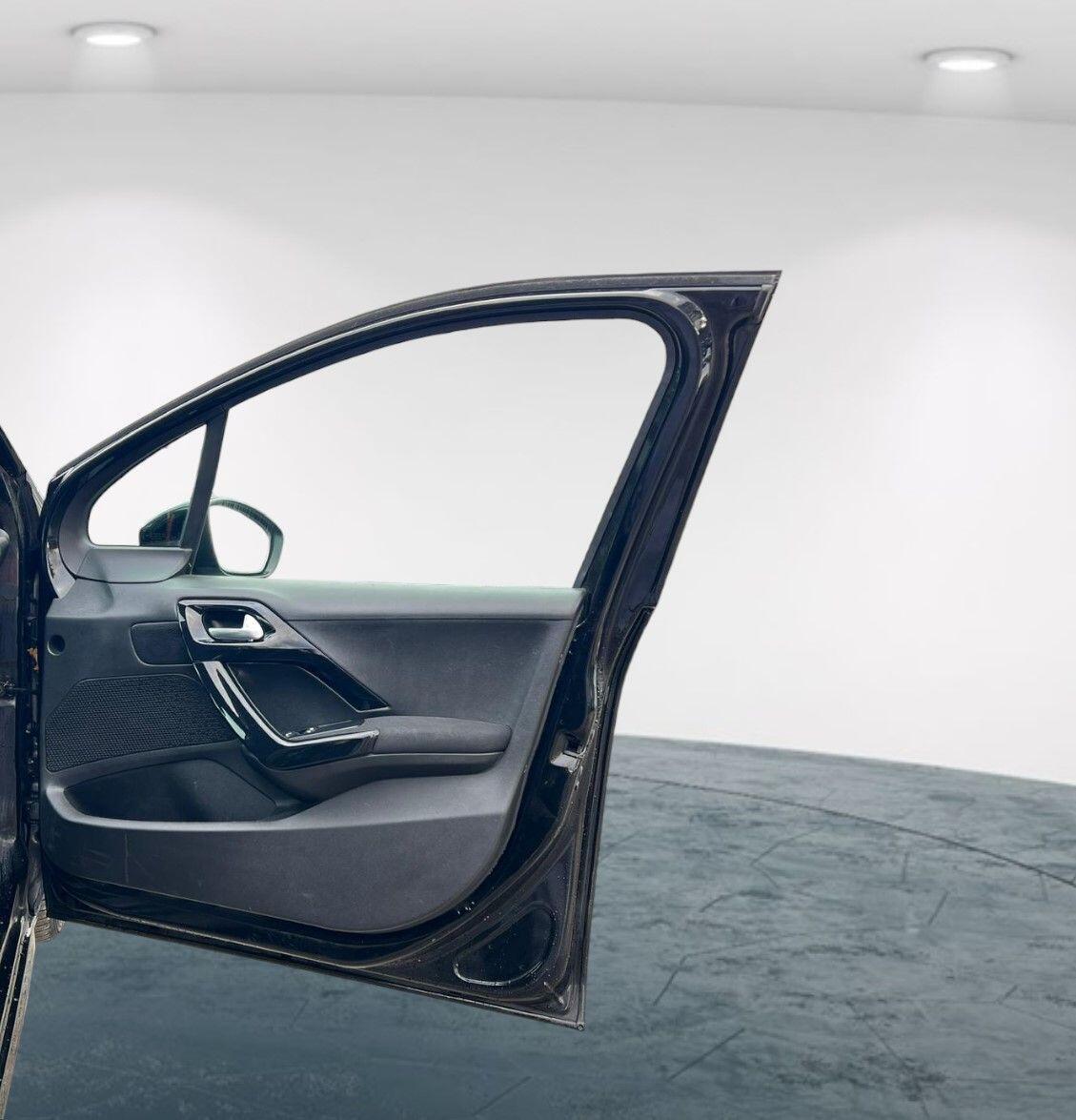 Used Peugeot 208 2019 for sale - 76625710: Photo 42