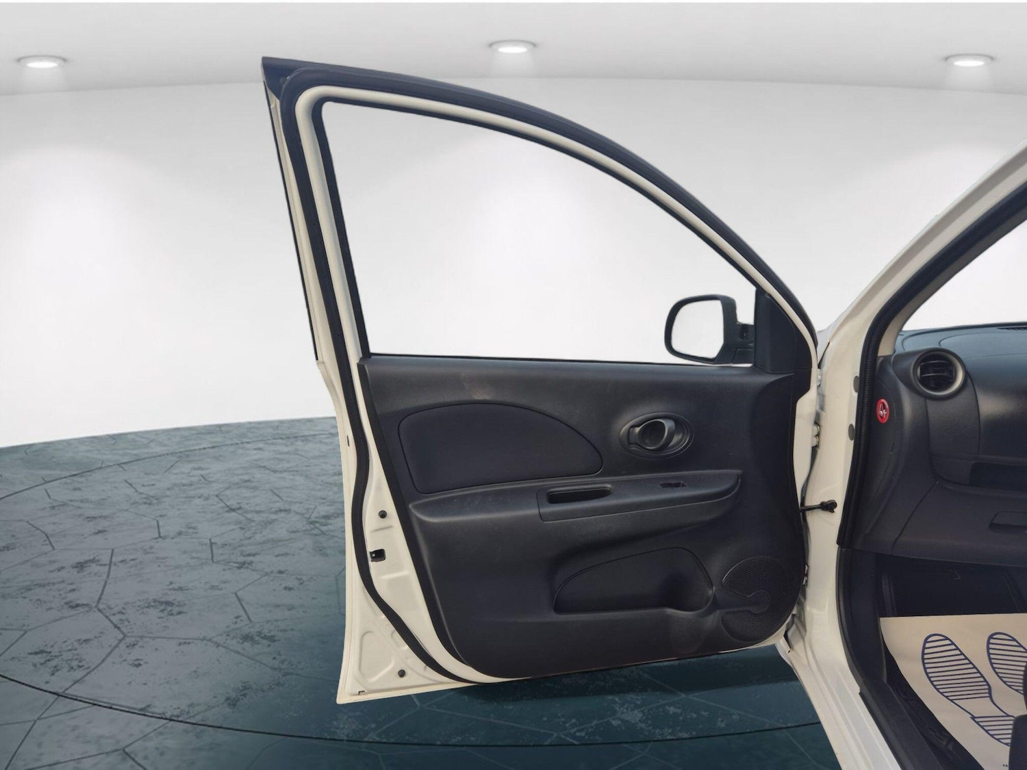 Used Nissan Micra 2011 for sale - 76186880: Photo 32