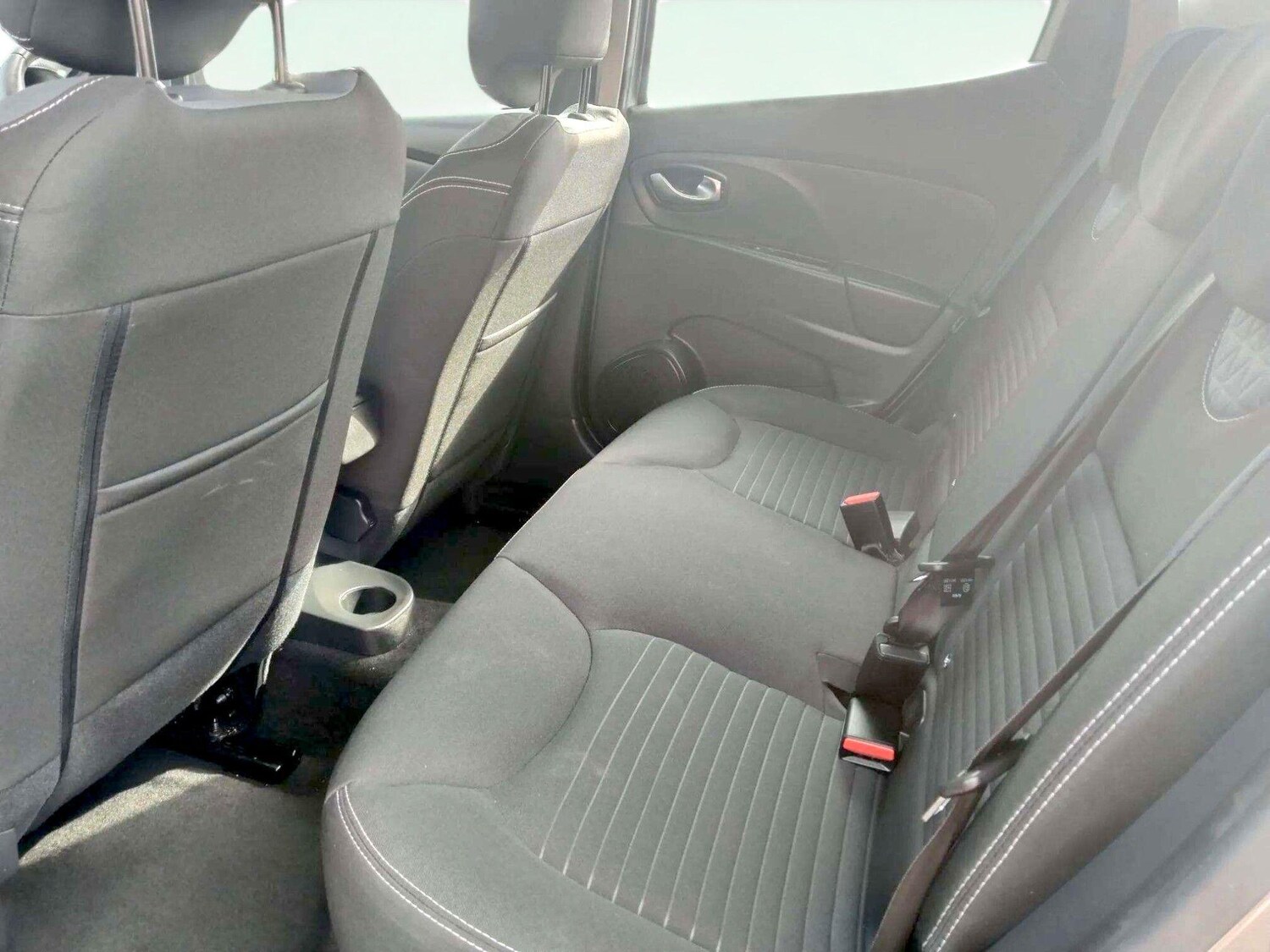 Used Renault Clio 2015 for sale - 76186984: Photo 19