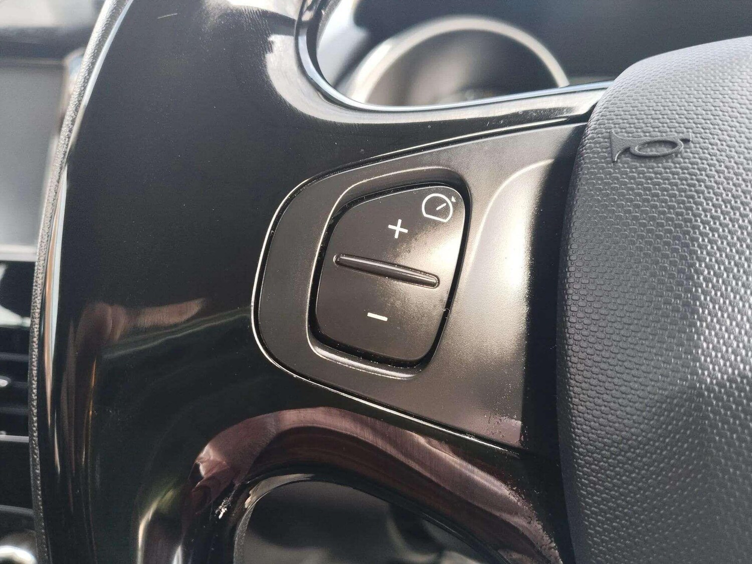 Used Renault Clio 2015 for sale - 76186984: Photo 22