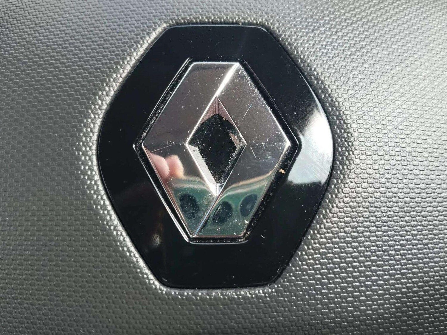 Used Renault Clio 2015 for sale - 76186984: Photo 23