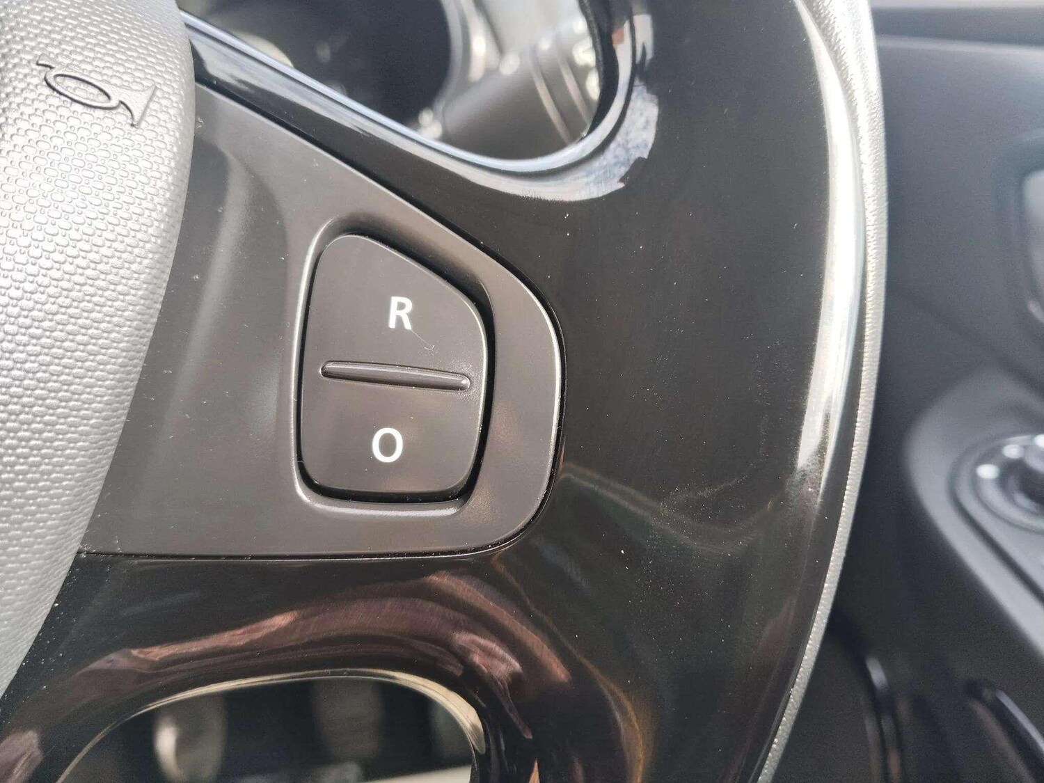 Used Renault Clio 2015 for sale - 76186984: Photo 24