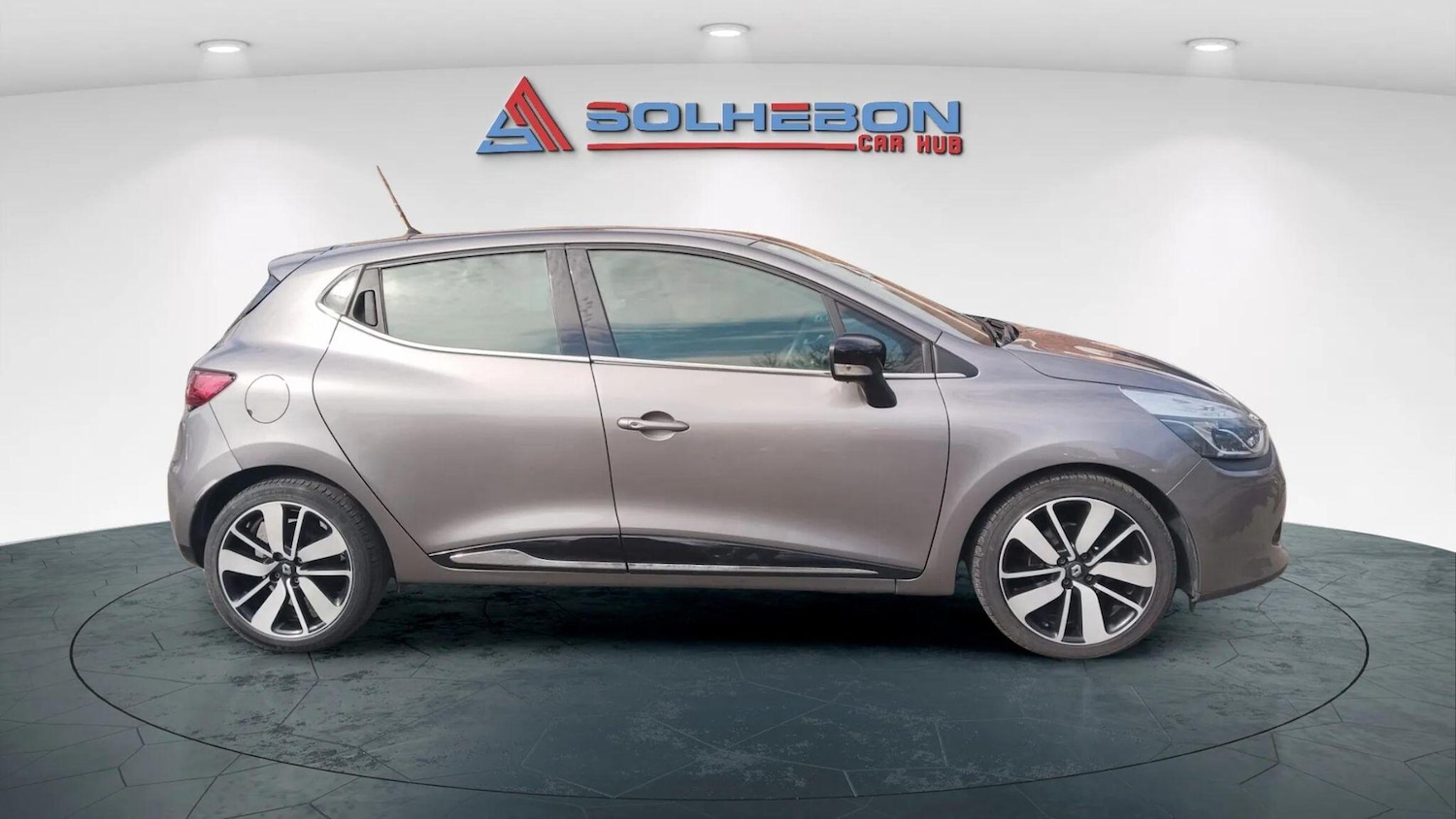 Used Renault Clio 2015 for sale - 76186984: Photo 4