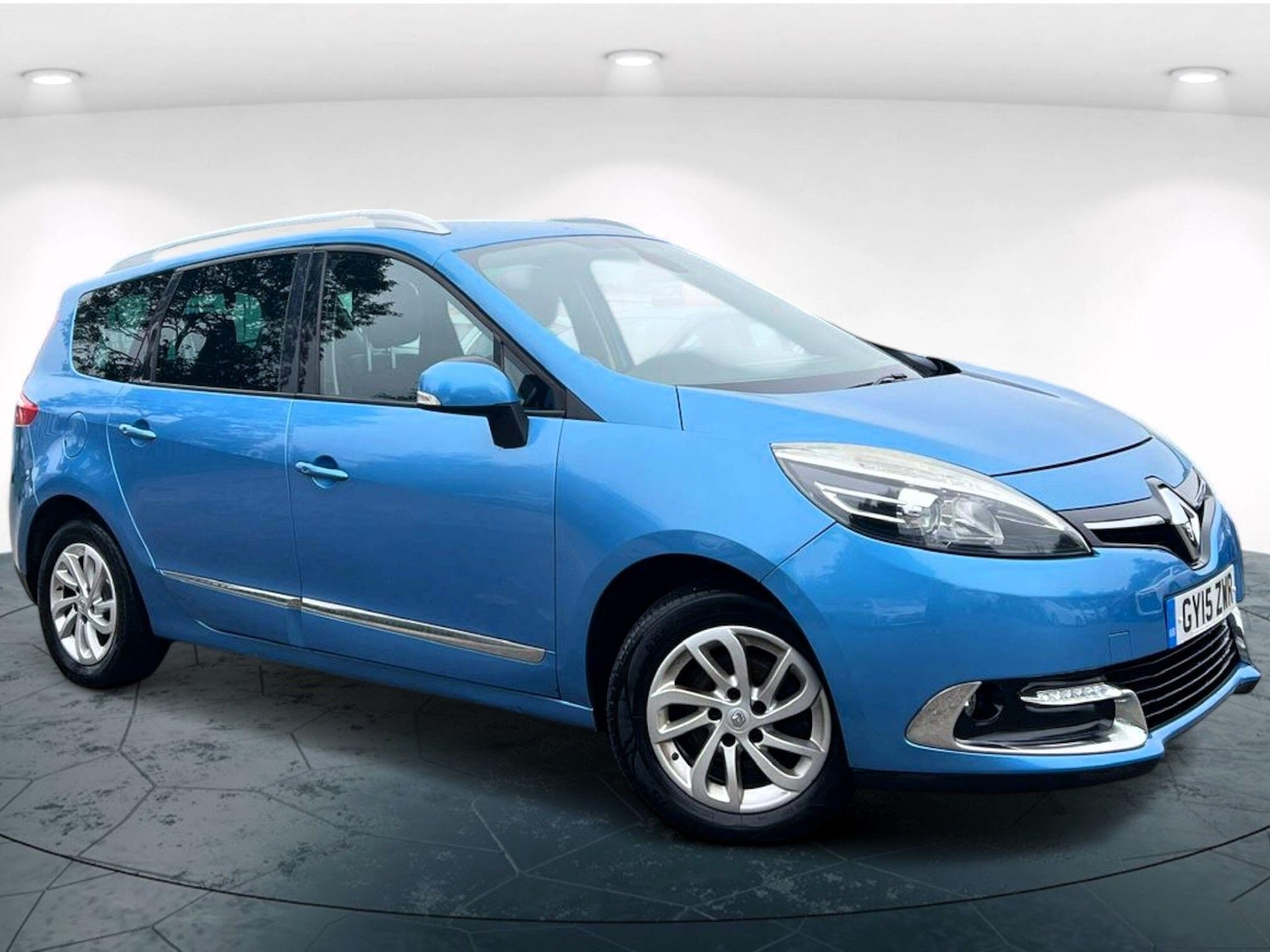 Used Renault Grand Scenic 2015 for sale - 76186883: Photo 11