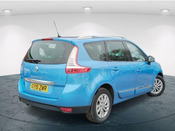 Used Renault Grand Scenic 2015 for sale - 76186883: Photo 11