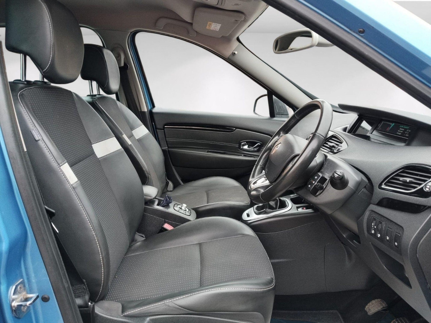 Used Renault Grand Scenic 2015 for sale - 76186883: Photo 13