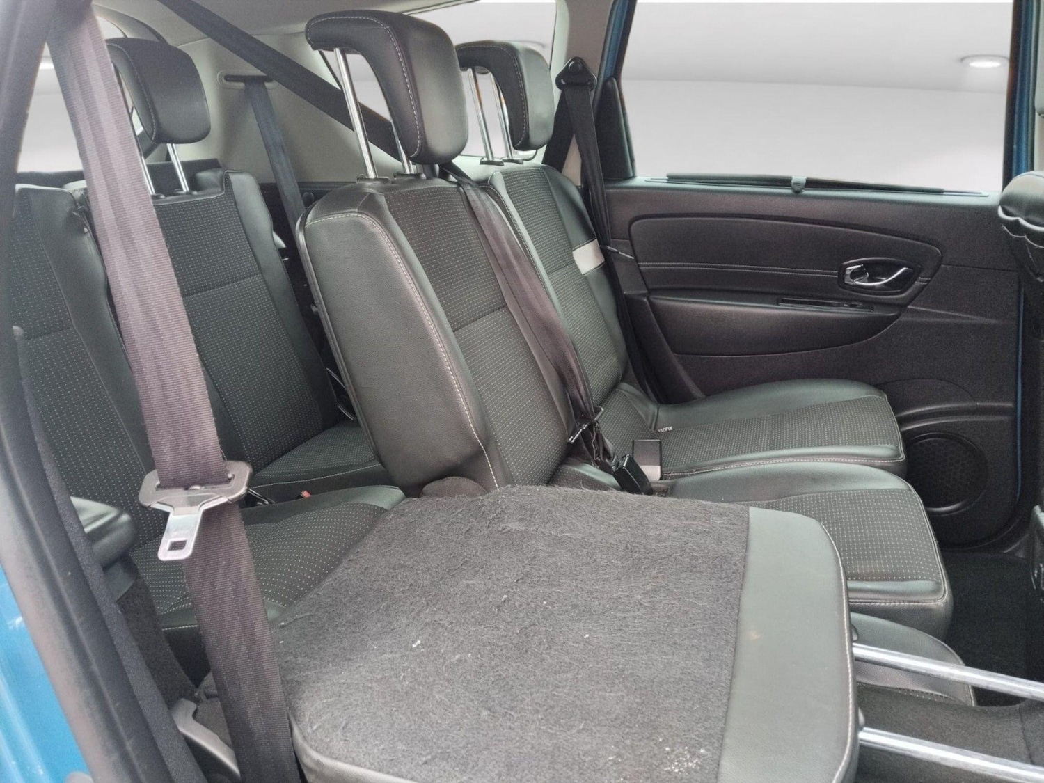 Used Renault Grand Scenic 2015 for sale - 76186883: Photo 17