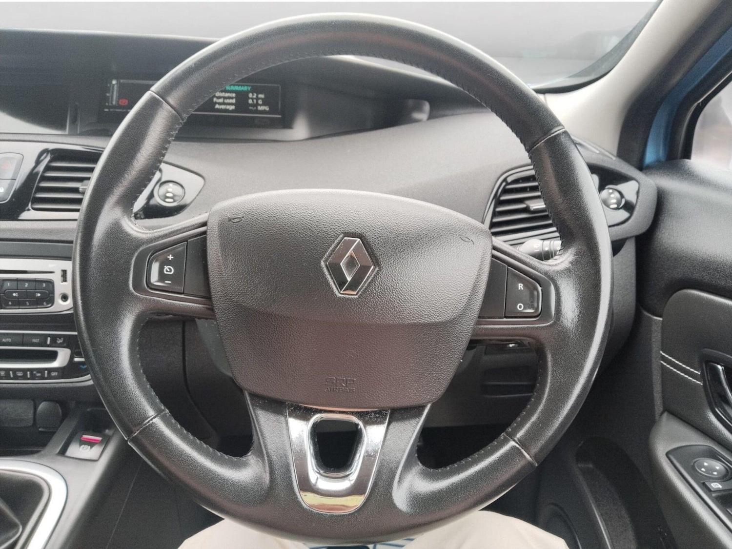 Used Renault Grand Scenic 2015 for sale - 76186883: Photo 24