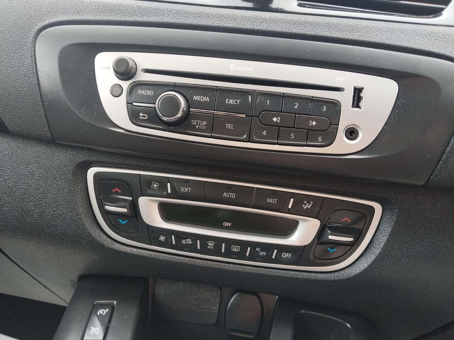 Used Renault Grand Scenic 2015 for sale - 76186883: Photo 37