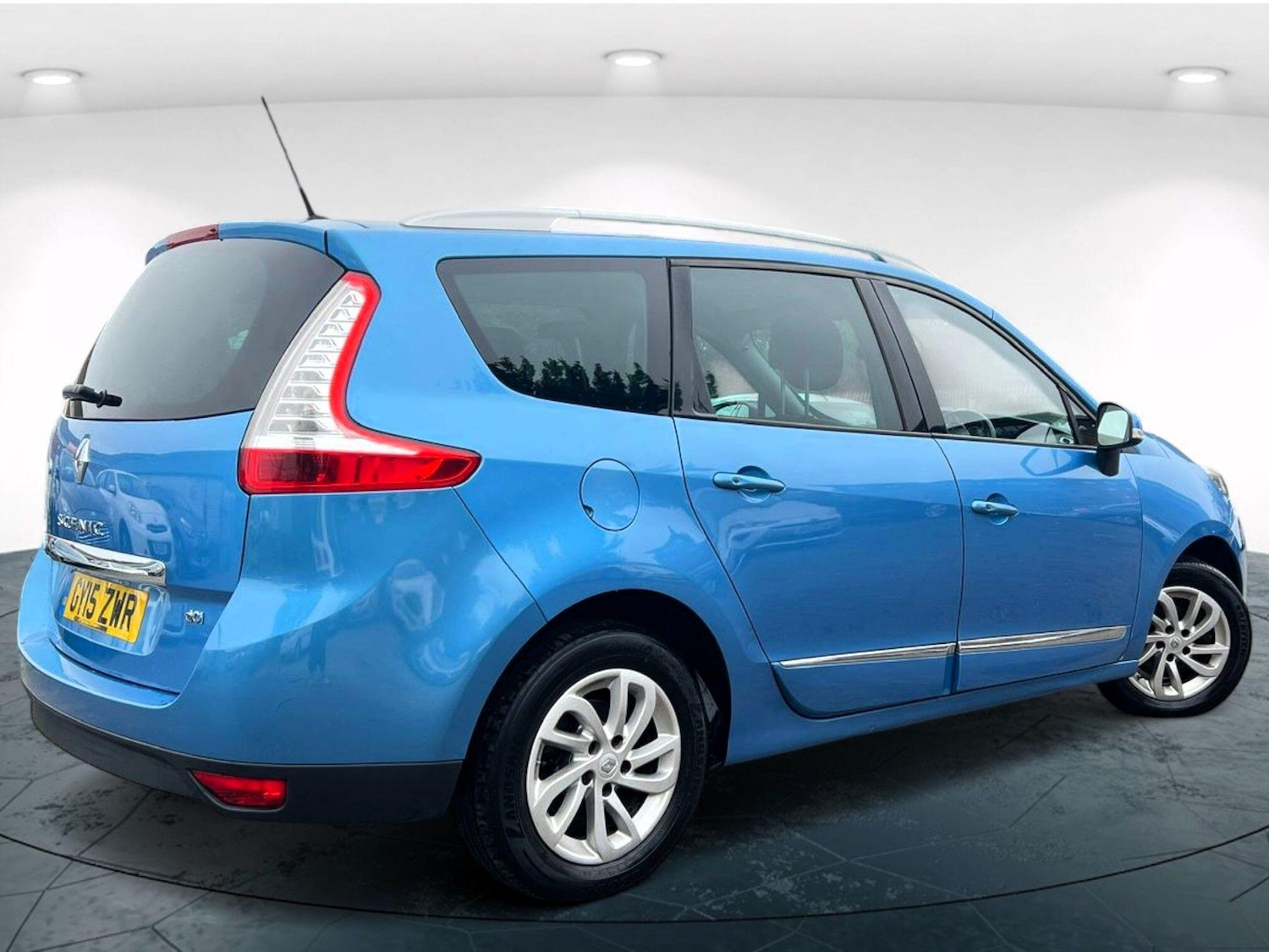 Used Renault Grand Scenic 2015 for sale - 76186883: Photo 4