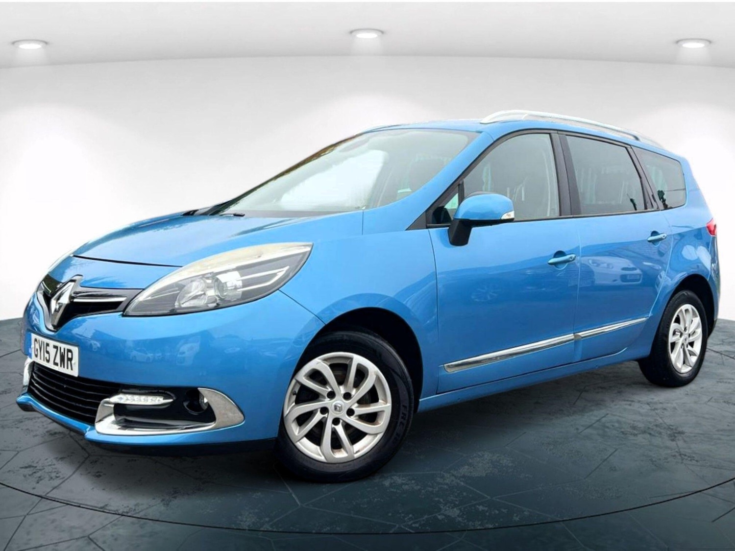 Used Renault Grand Scenic 2015 for sale - 76186883: Photo 9