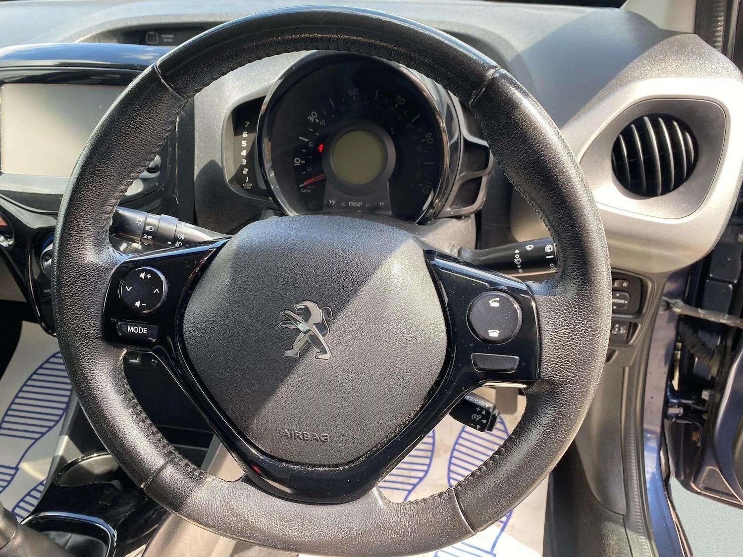 Used Peugeot 108 2016 for sale - 76186996: Photo 23