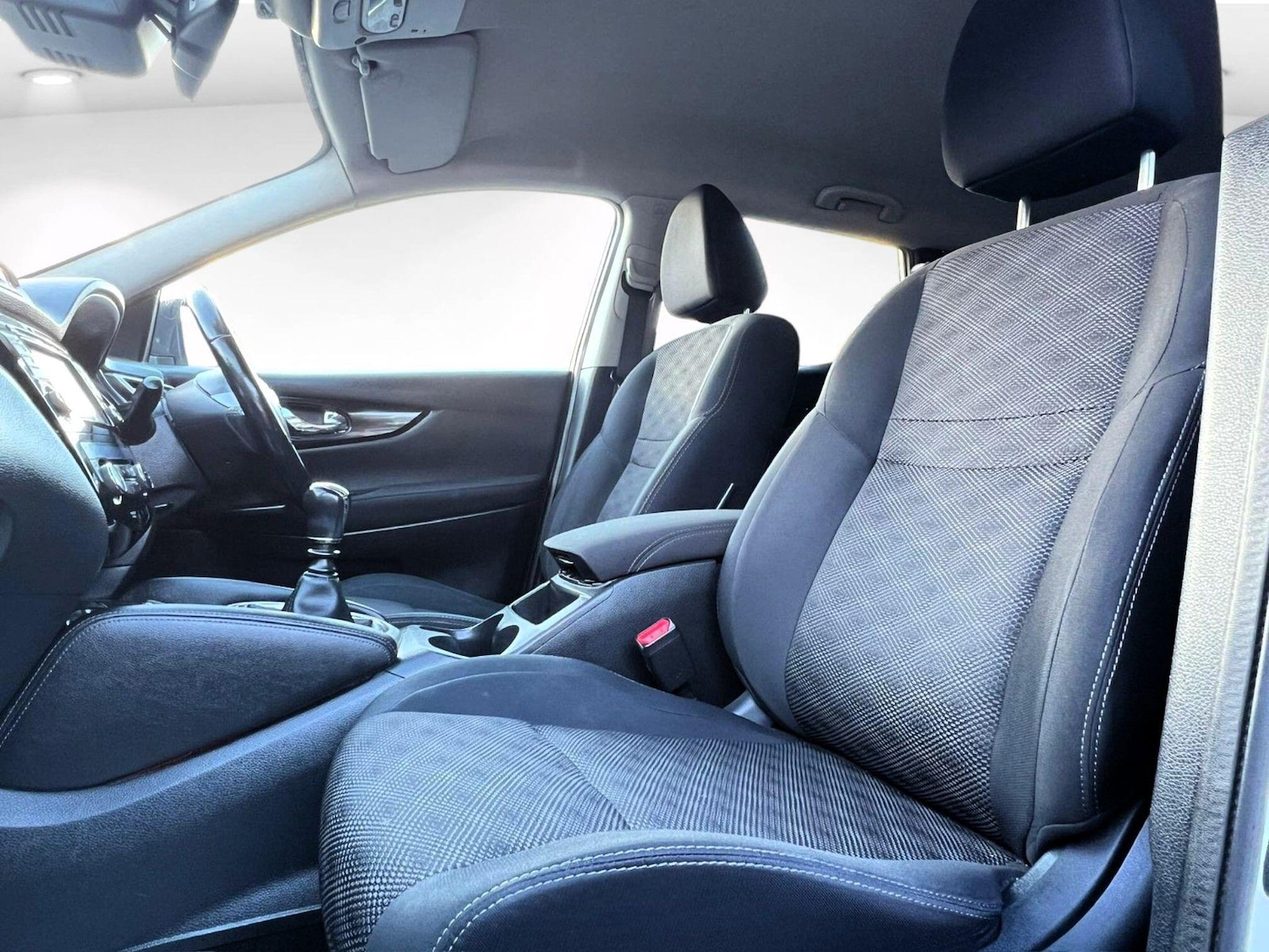 Used Nissan Qashqai 2015 for sale - 76364381: Photo 18