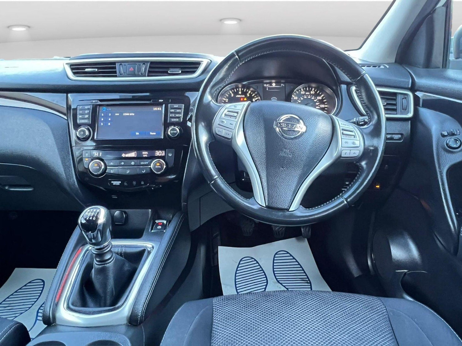 Used Nissan Qashqai 2015 for sale - 76364381: Photo 22