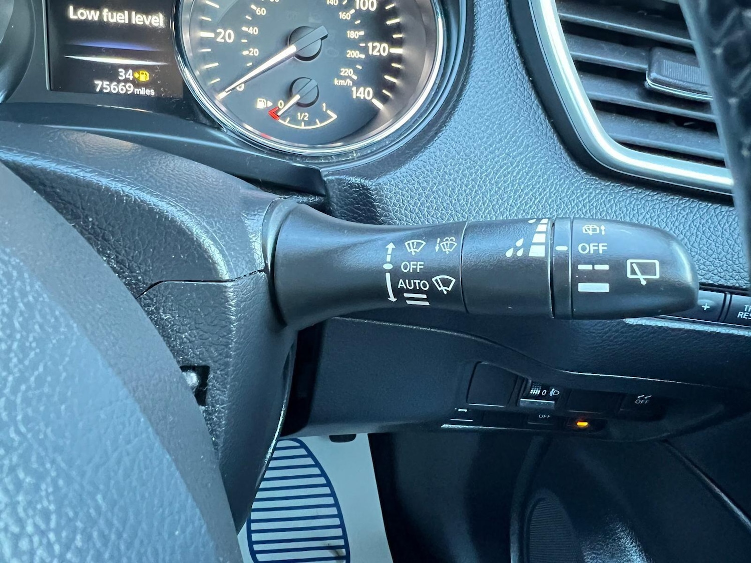 Used Nissan Qashqai 2015 for sale - 76364381: Photo 30