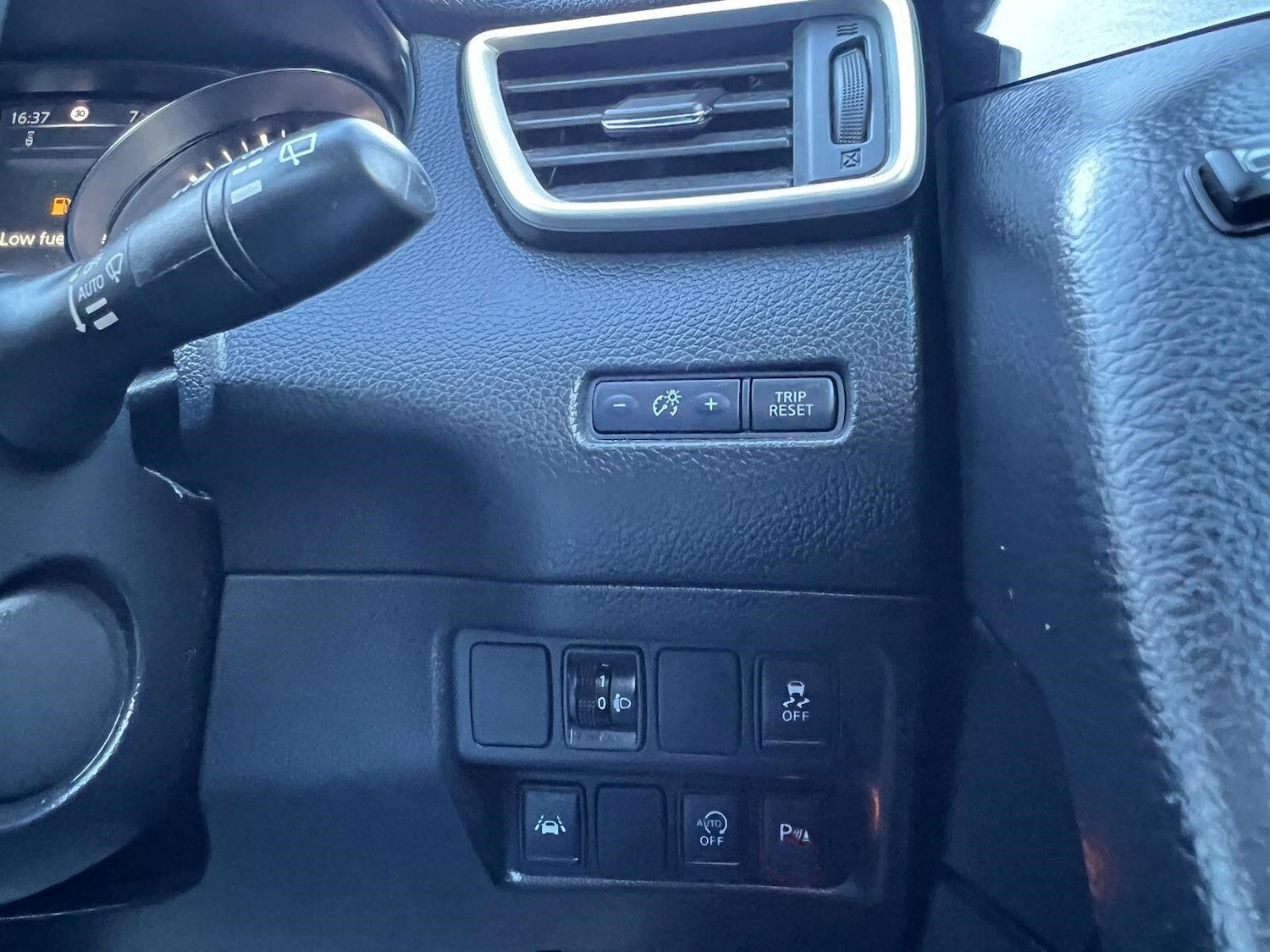 Used Nissan Qashqai 2015 for sale - 76364381: Photo 31