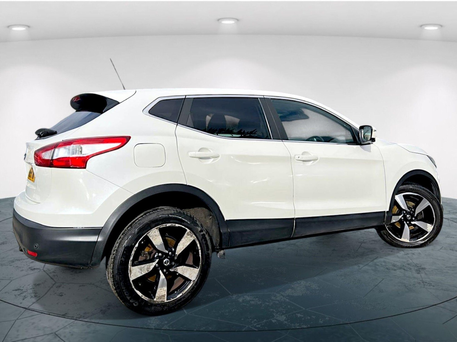 Used Nissan Qashqai 2015 for sale - 76364381: Photo 4