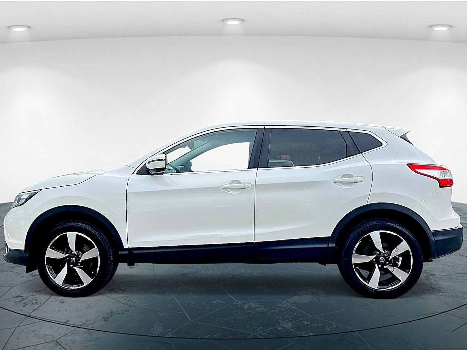 Used Nissan Qashqai 2015 for sale - 76364381: Photo 8
