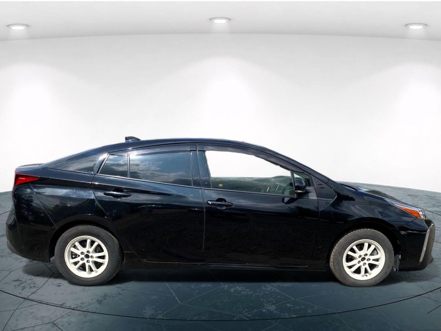 Used Toyota Prius 2025 for sale - 76641630: Photo 3