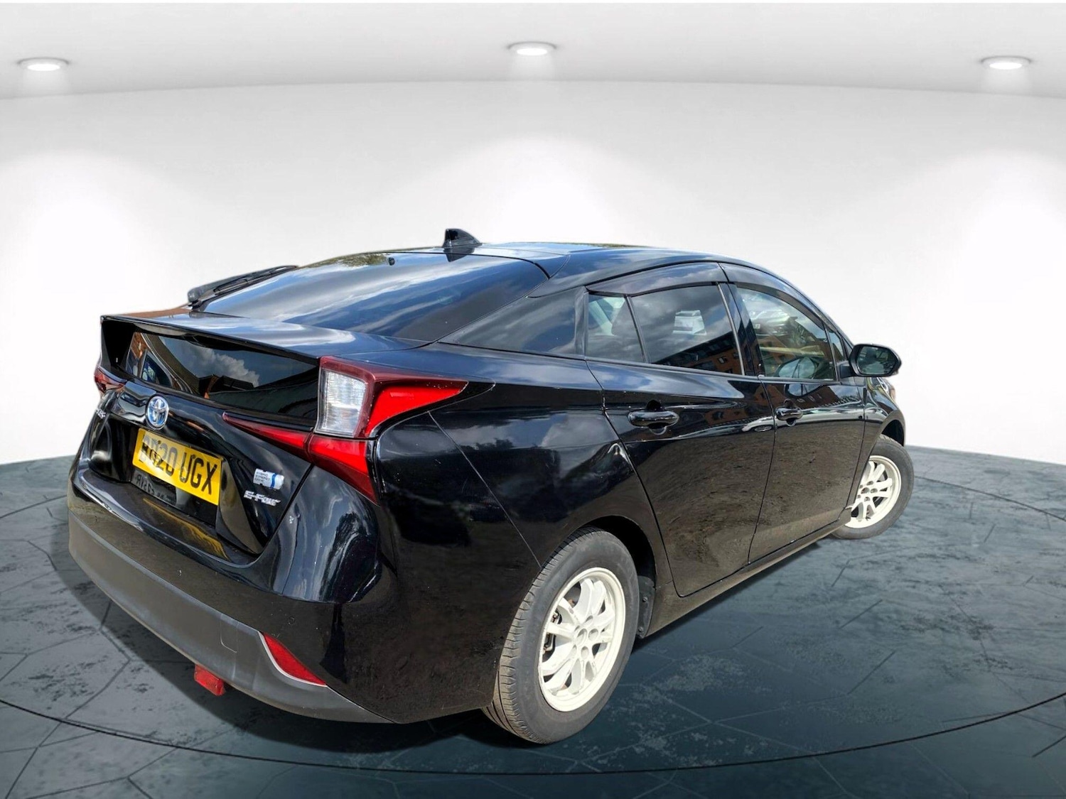 Used Toyota Prius 2025 for sale - 76641630: Photo 4