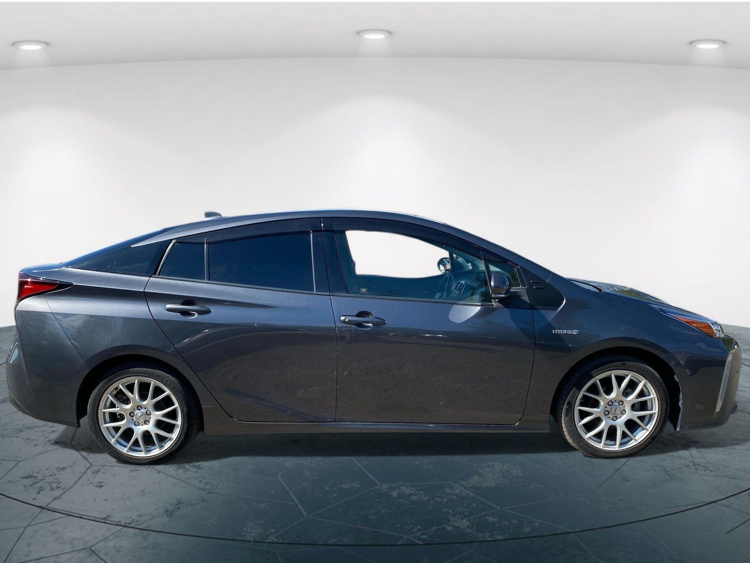 Used Toyota Prius 2025 for sale - 76641609: Photo 3