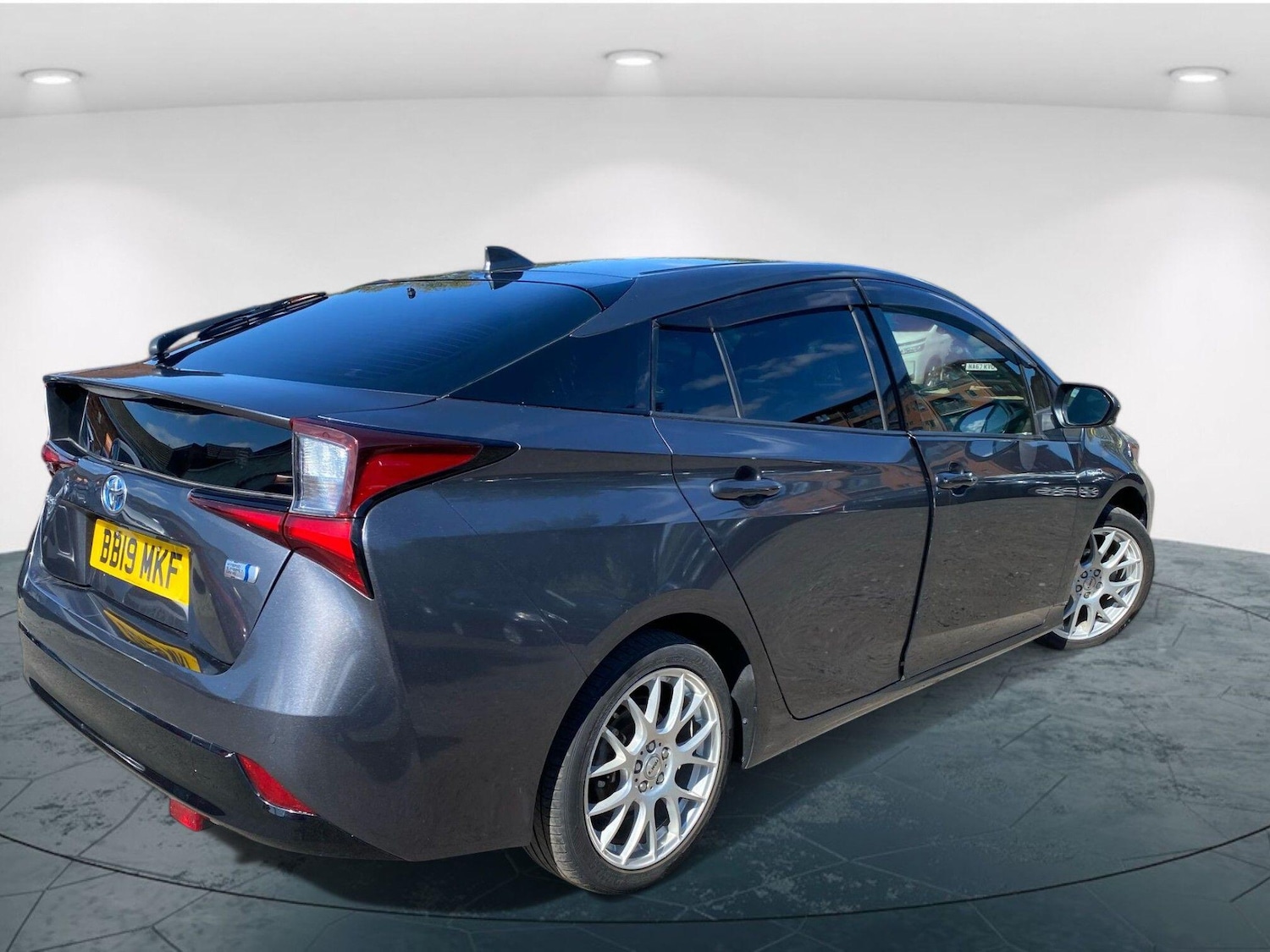 Used Toyota Prius 2025 for sale - 76641609: Photo 4