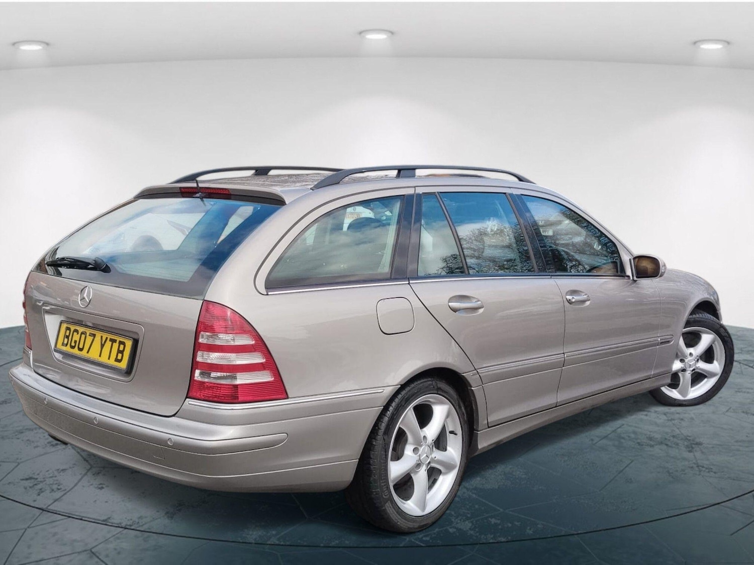 Used Mercedes-Benz C Class 2007 for sale - 76641598: Photo 4