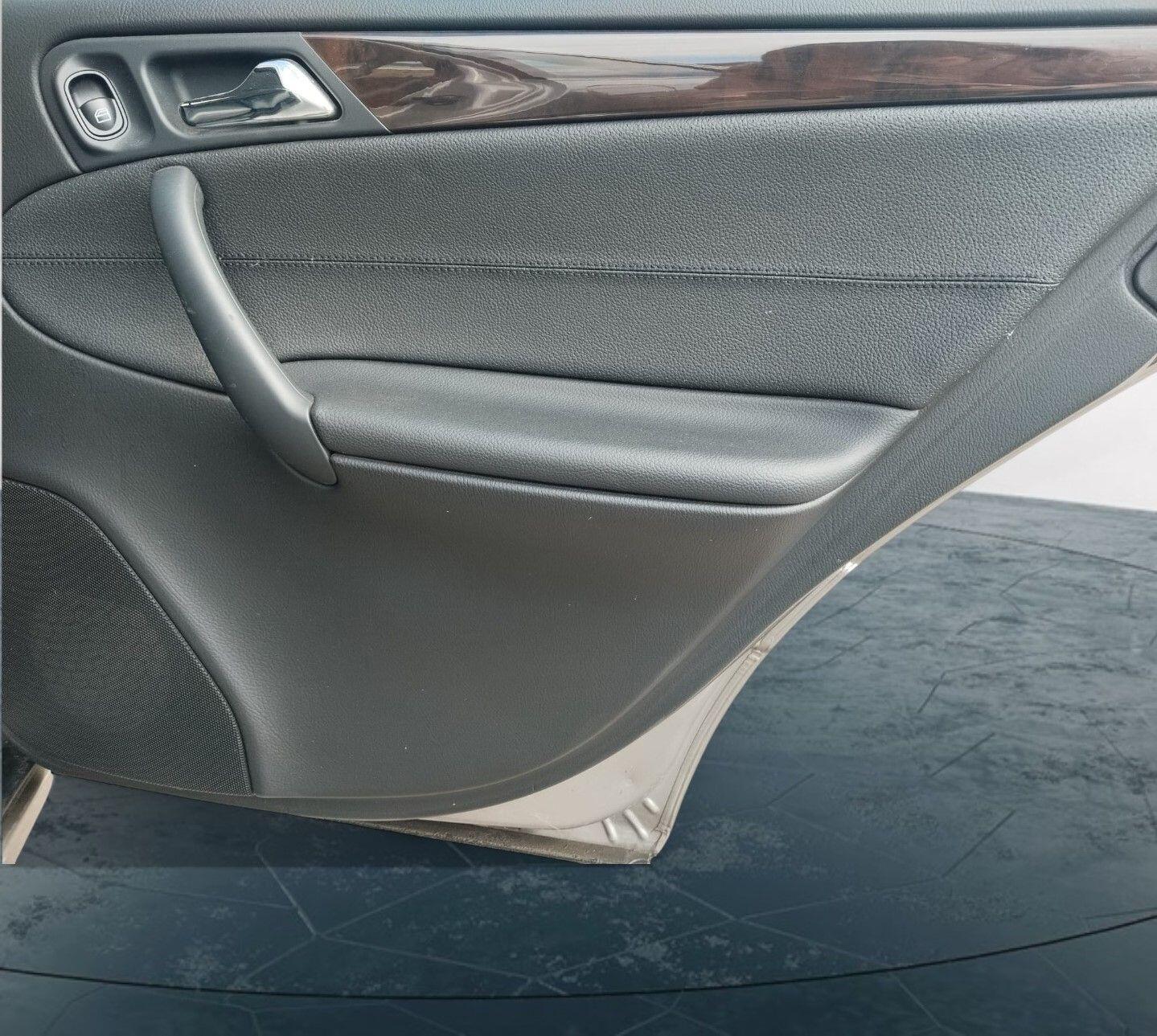 Used Mercedes-Benz C Class 2007 for sale - 76641598: Photo 46