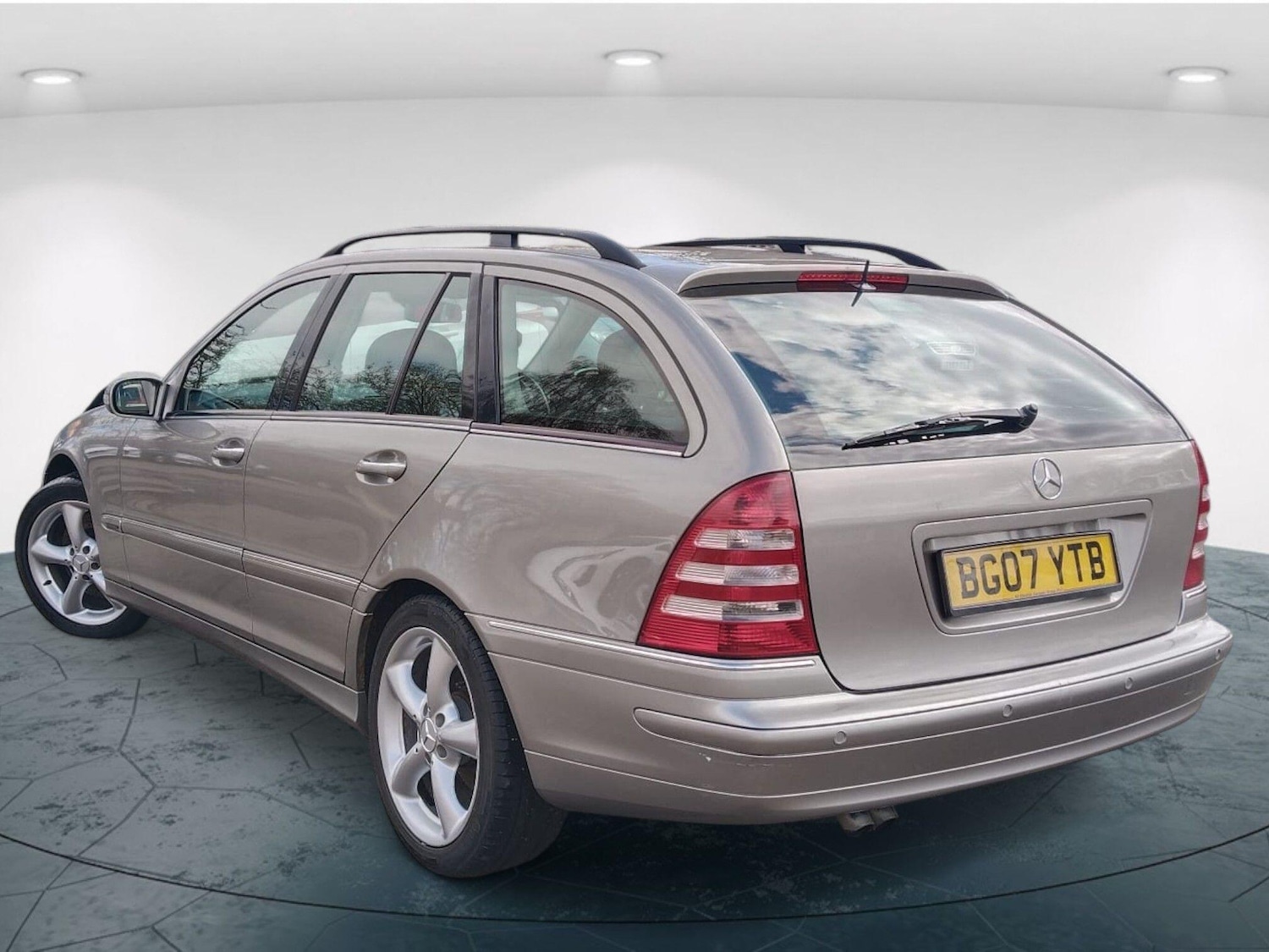 Used Mercedes-Benz C Class 2007 for sale - 76641598: Photo 7