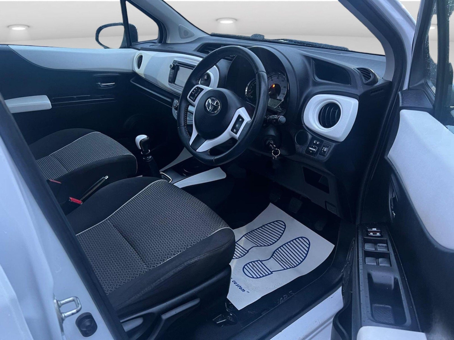 Used Toyota Yaris 2014 for sale - 76641593: Photo 14