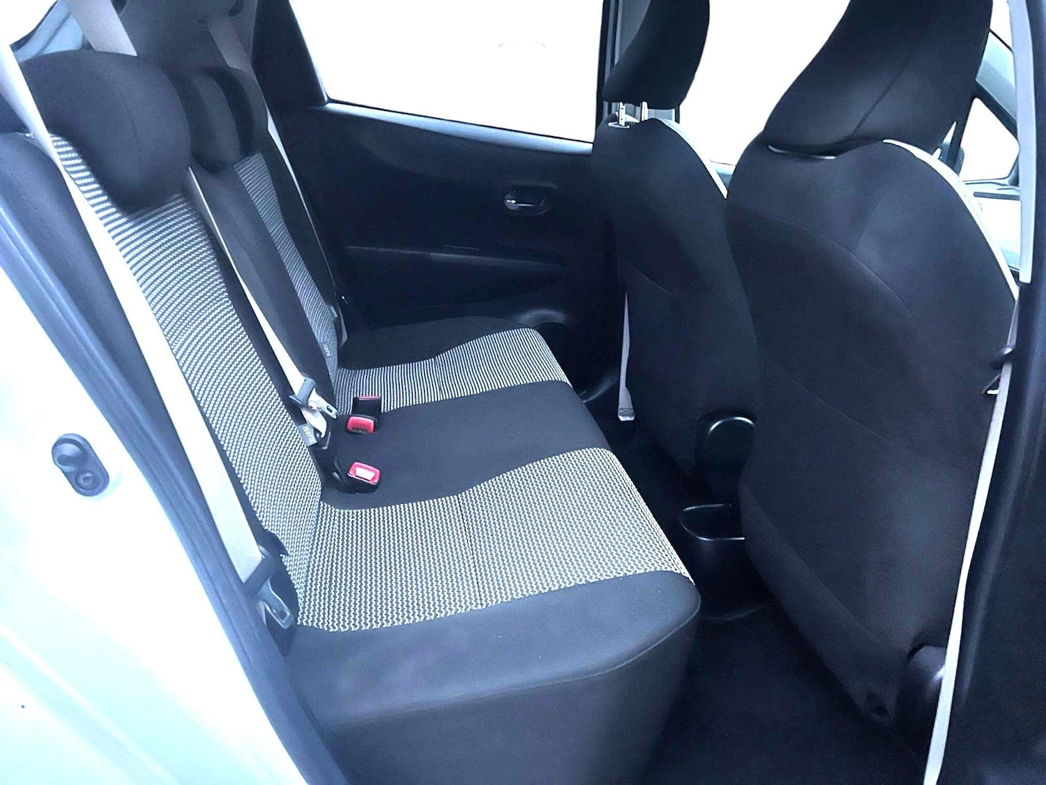 Used Toyota Yaris 2014 for sale - 76641593: Photo 16