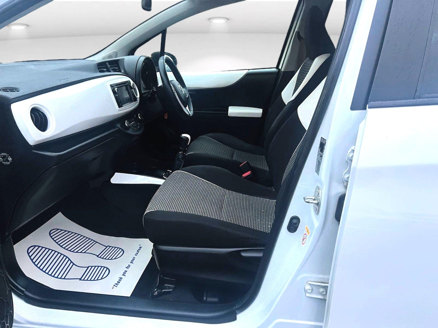 Used Toyota Yaris 2014 for sale - 76641593: Photo 18