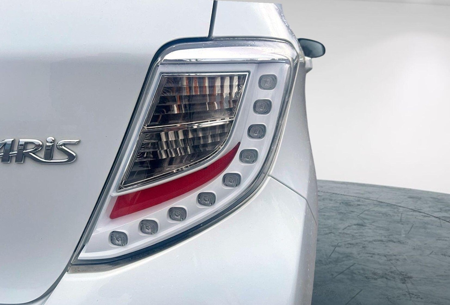 Used Toyota Yaris 2014 for sale - 76641593: Photo 48