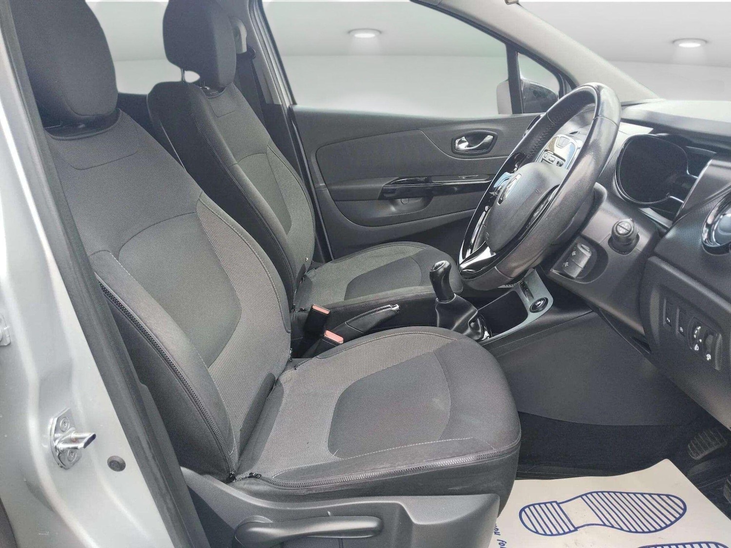 Used Renault Captur 2015 for sale - 76187008: Photo 13