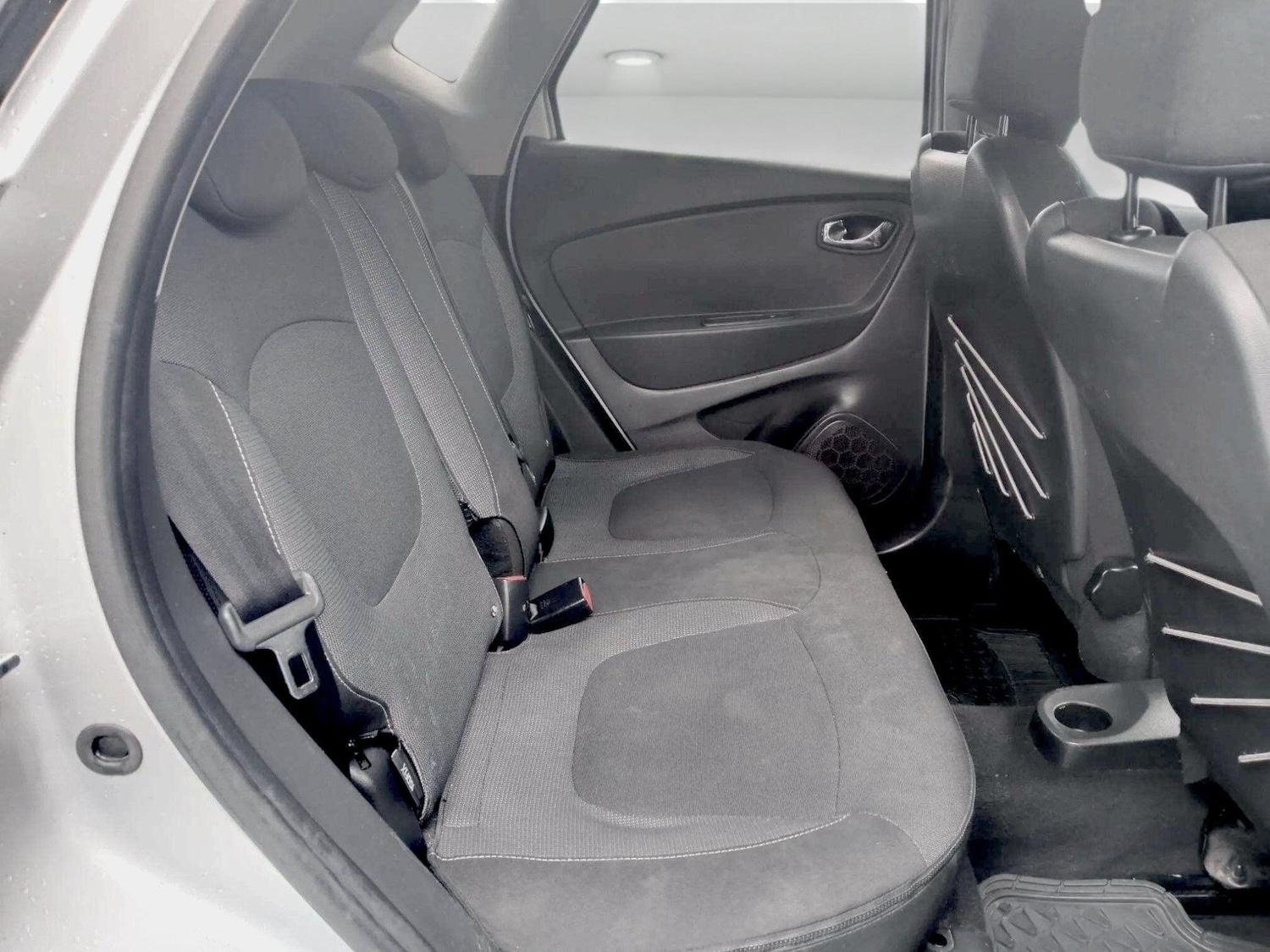 Used Renault Captur 2015 for sale - 76187008: Photo 15