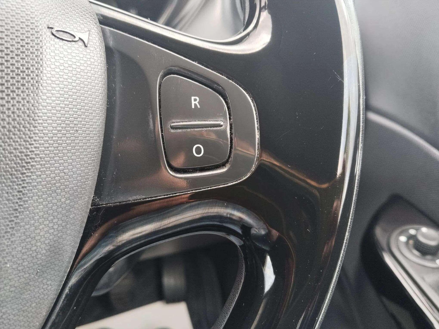 Used Renault Captur 2015 for sale - 76187008: Photo 25
