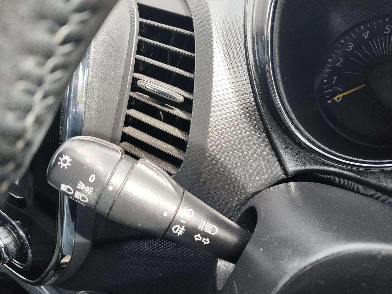 Used Renault Captur 2015 for sale - 76187008: Photo 26