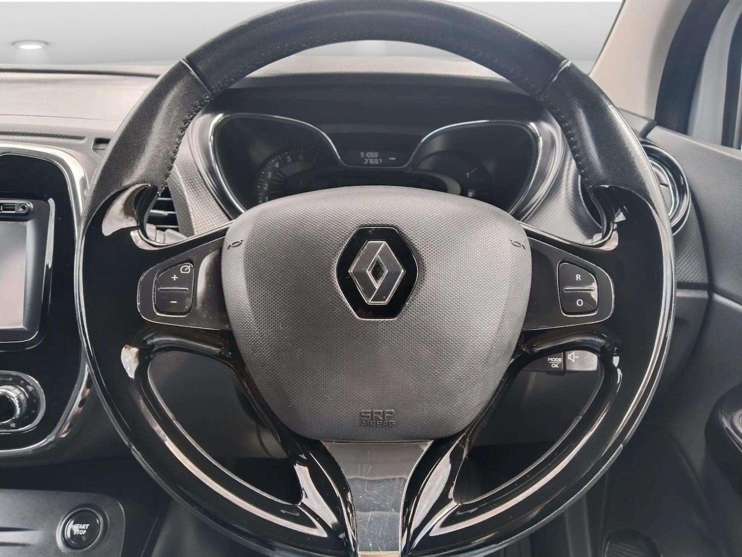 Used Renault Captur 2015 for sale - 76187008: Photo 27