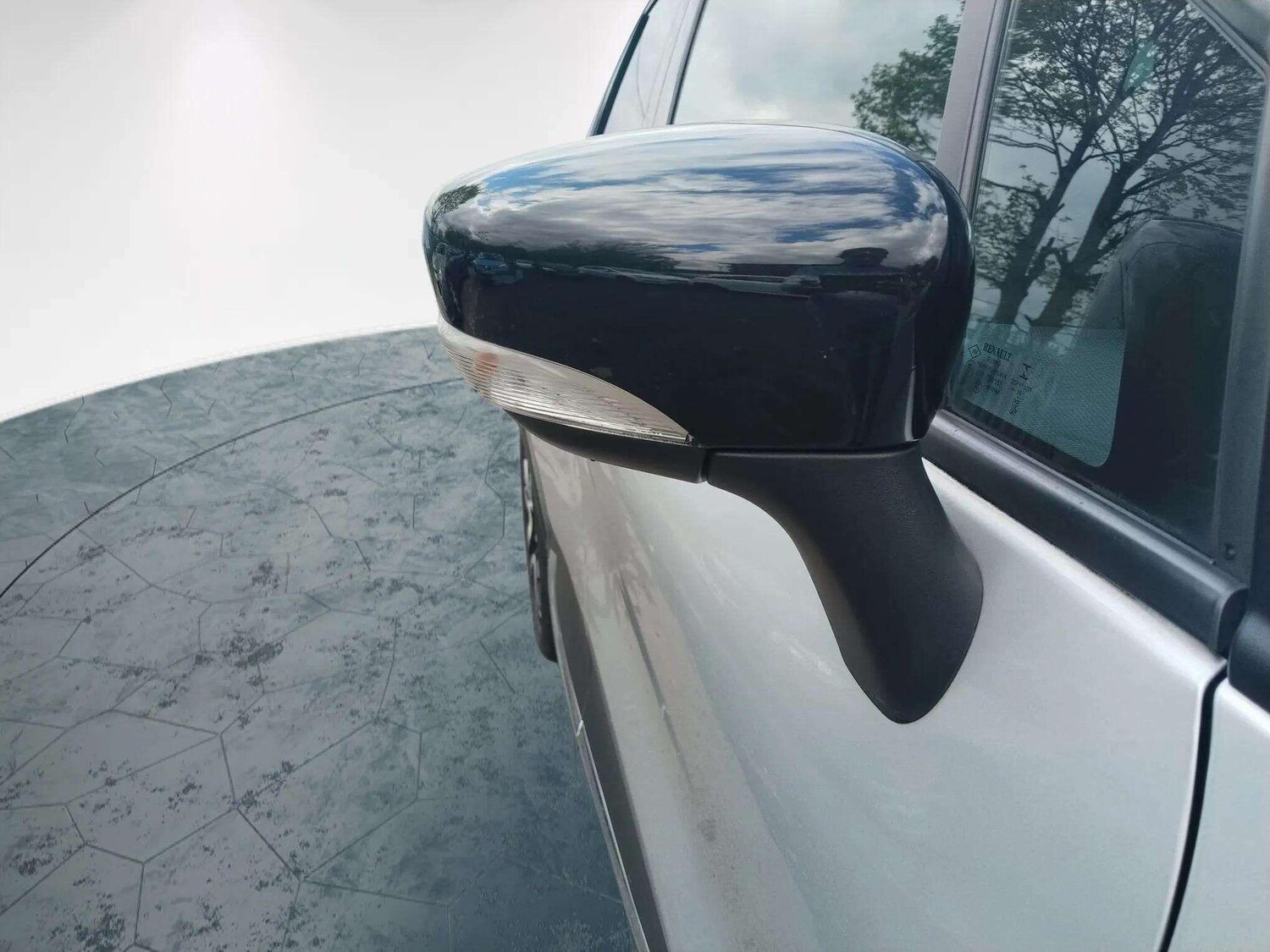 Used Renault Captur 2015 for sale - 76187008: Photo 51