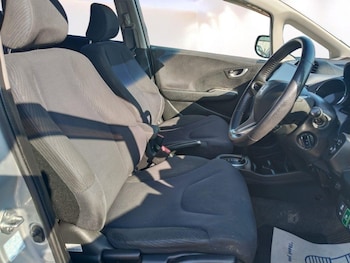 Used Honda Jazz 2012 for sale - 76641600: Photo