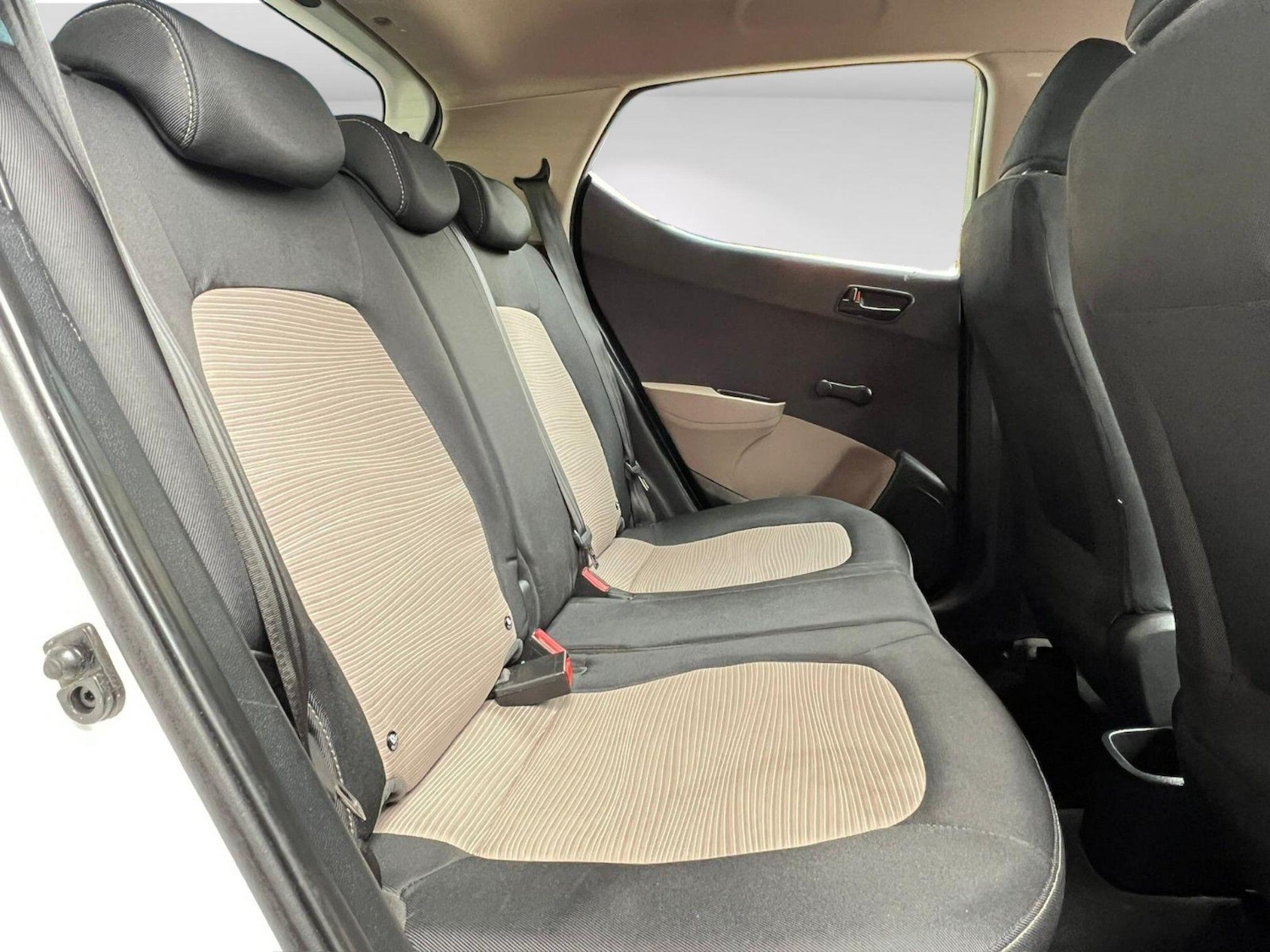 Used Hyundai i10 2016 for sale - 76520166: Photo 15