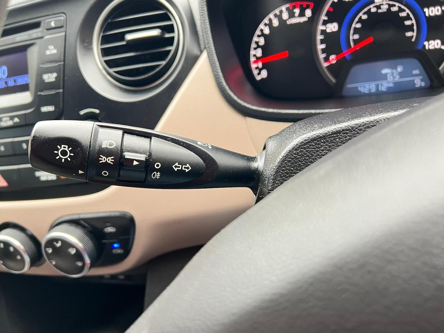 Used Hyundai i10 2016 for sale - 76520166: Photo 28