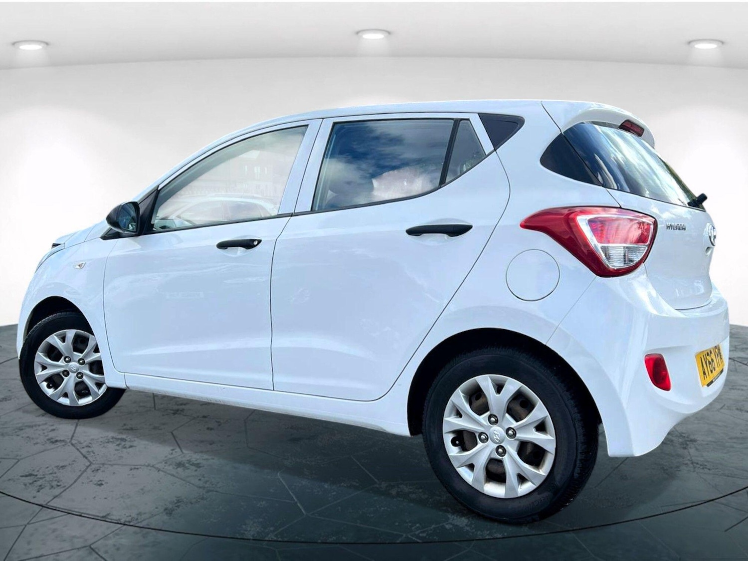 Used Hyundai i10 2016 for sale - 76520166: Photo 7