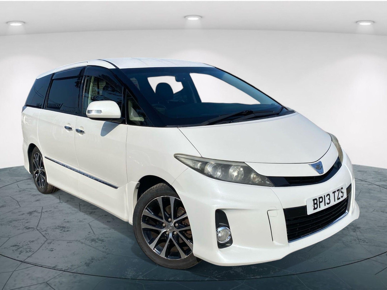 Used Toyota Estima 2023 for sale - 76186870: Photo 10