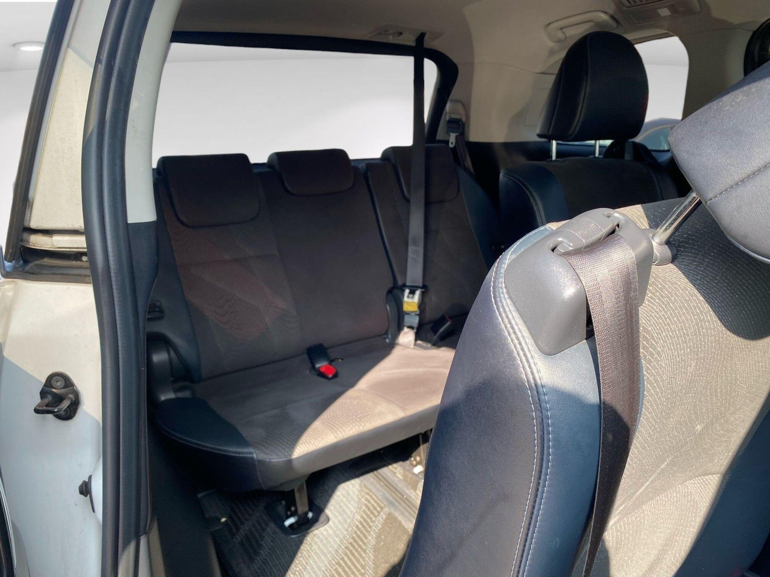 Used Toyota Estima 2023 for sale - 76186870: Photo 15