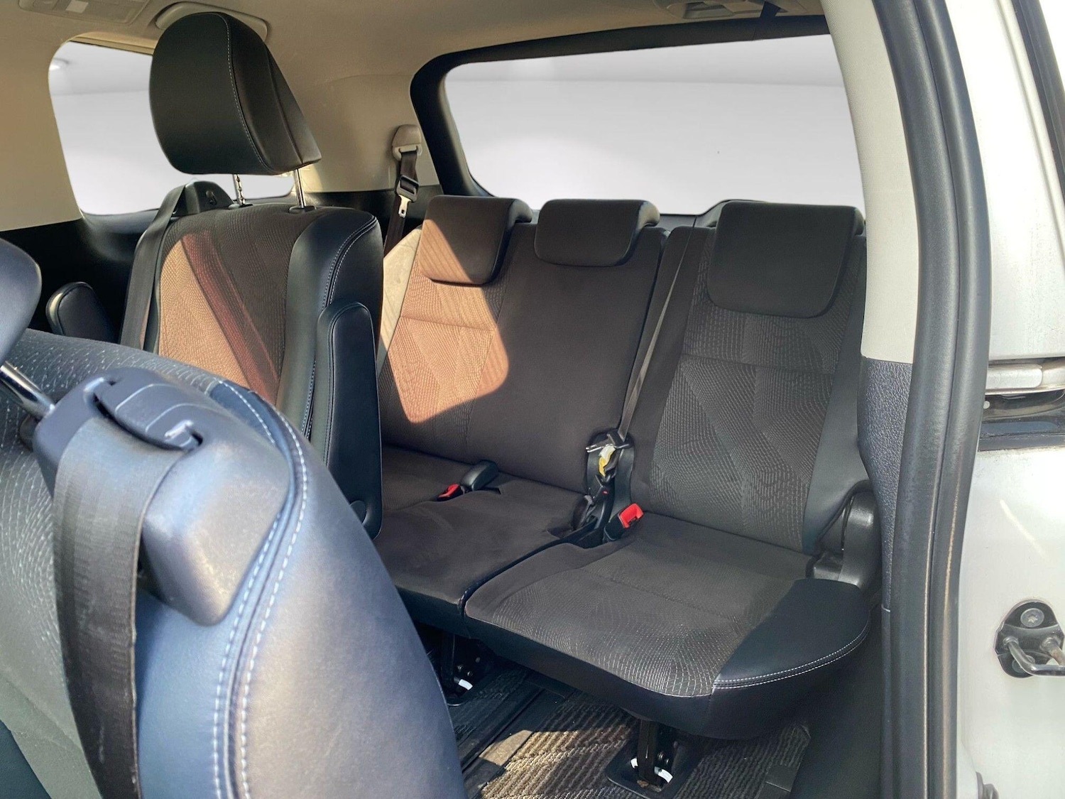 Used Toyota Estima 2023 for sale - 76186870: Photo 20