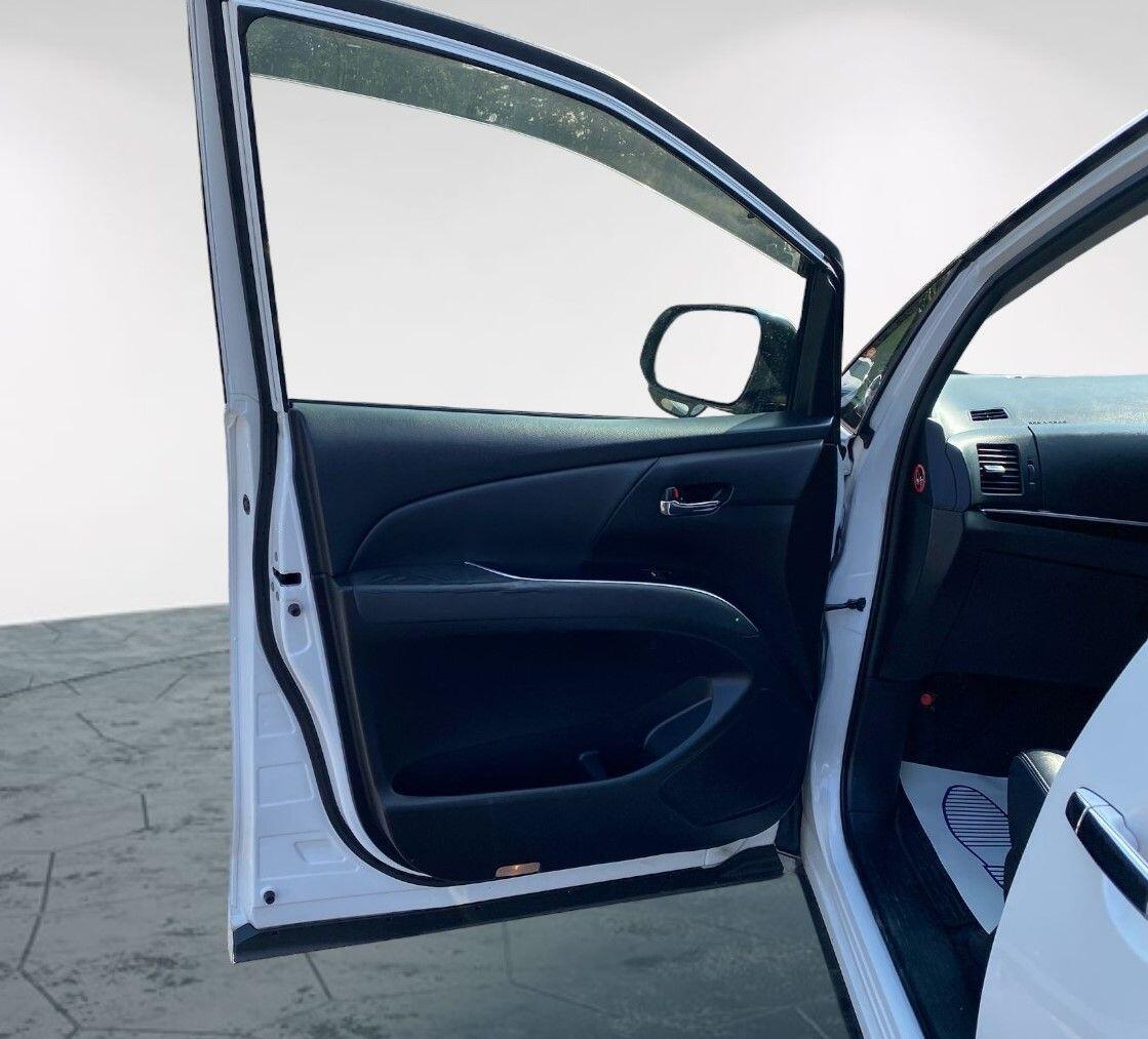 Used Toyota Estima 2023 for sale - 76186870: Photo 44